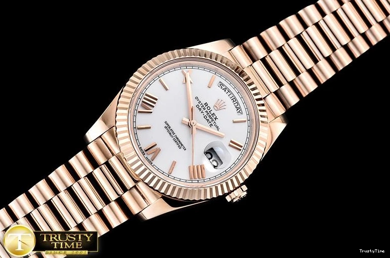 0926 RDD0218A – DayDate 40mm Casual 690